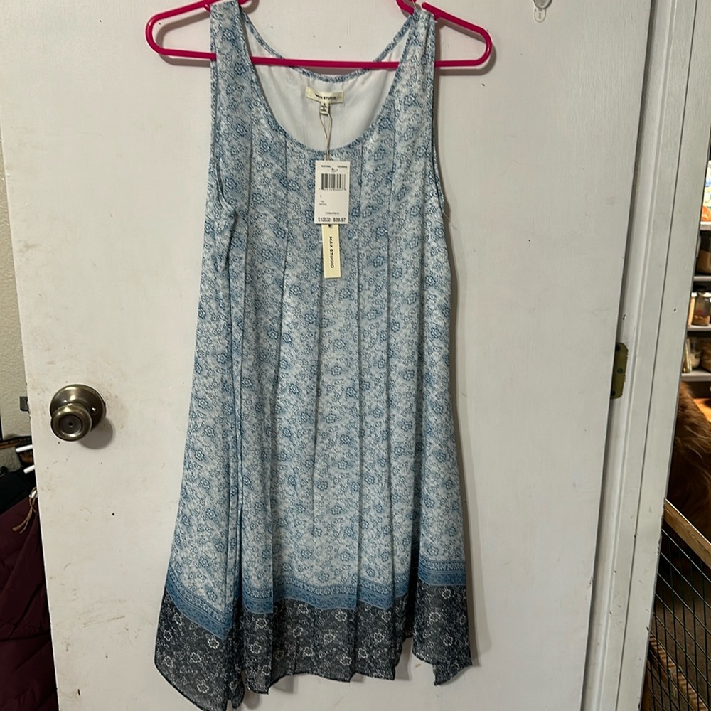Max studio dress